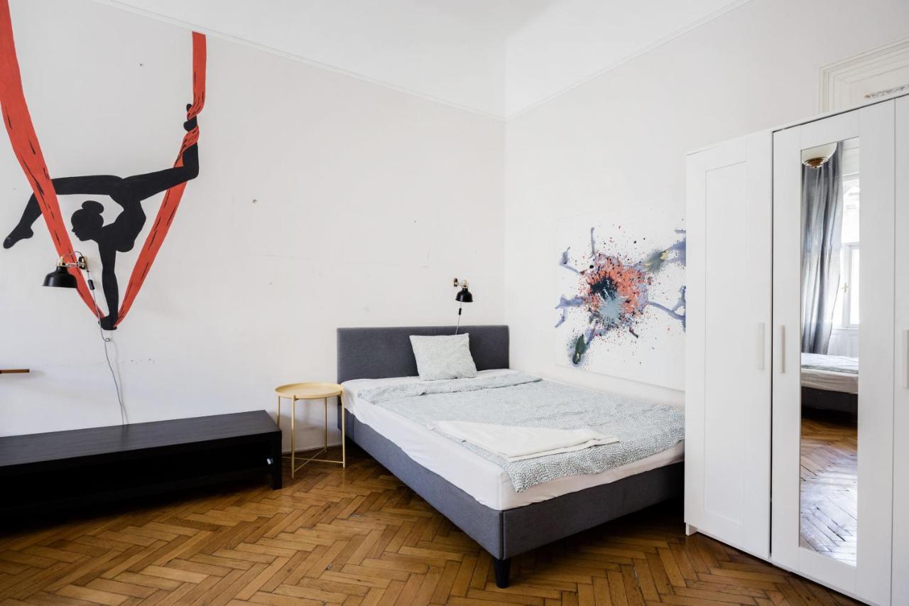 Downtown Circus Apartment Budapest Exterior foto